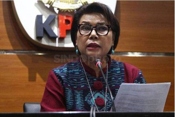 7 Jenderal TNI-Polri Bermarga Batak Panjaitan, Nomor 2 Komisioner KPK Wanita Pertama