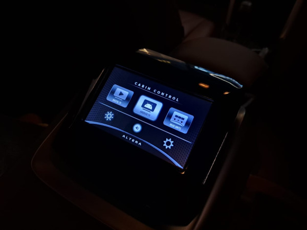 Siapkan Rp 88 Juta, Interior Innova Anda Bisa Diubah Semewah Toyota Alphard