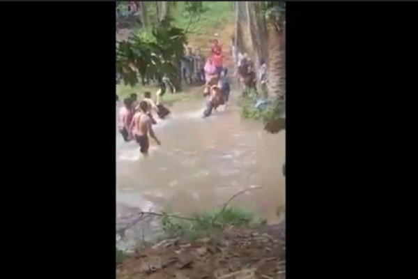 Lompat Dari Air Terjun Setinggi 6 Meter, Pelajar SMA Tewas Tenggelam