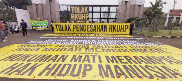 Minta Penolak RKUHP Gugat ke MK, Menkumham: Biar Elegan