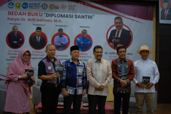 Ditutup Bedah Buku Diplomasi Santri, Tegalboto Memanggil Siap Menggebrak di Jilid Ketiga