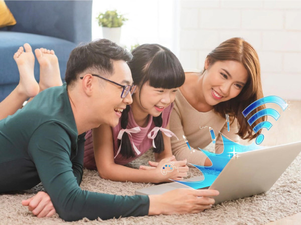 Parents Wajib Tahu! Pasang WiFi di Rumah jadi Bikin Hemat dan Gak Khawatir Kehabisan Kuota