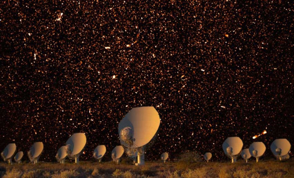 Teleskop Terbesar di Dunia MeerKAT Ikut Gabung Berburu Alien