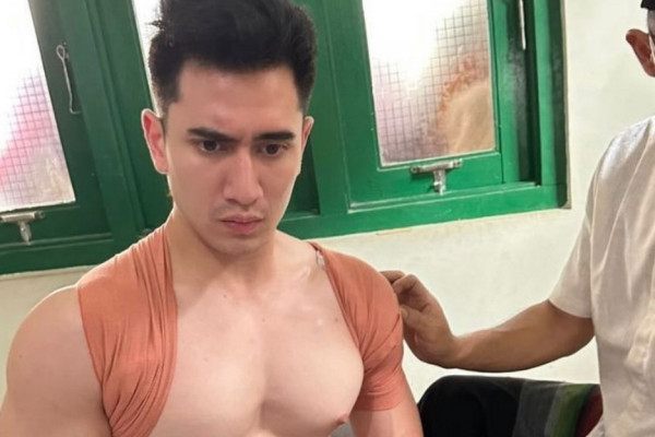 Verrell Bramasta Alami Dislokasi Bahu usai Tanding Tinju, Warganet Merasa Ngilu