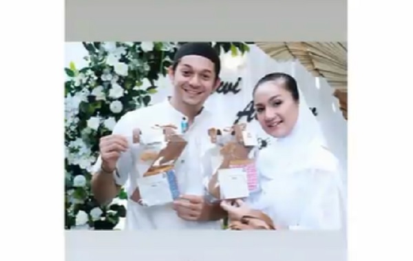 Ini Sederet Artis Indonesia yang Menggunakan Jasa Anaria Souvenir di Acara Pernikahannya