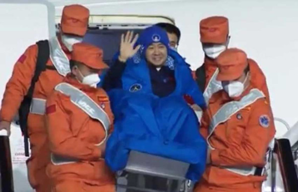 China Berhasil Tanam Beras dan Selada di Stasiun Luar Angkasa Tiangong