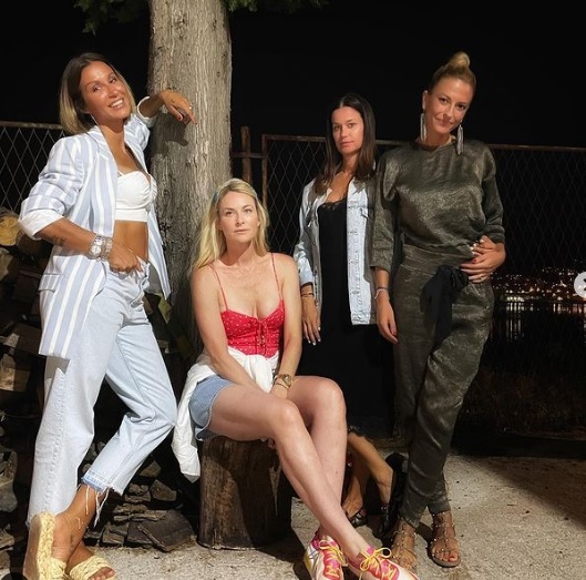 6 Potret Iris Rajcic, Model Cantik Istri Marko Livaja