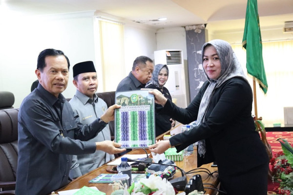 Eksekutif dan Legislatif Sepakati Raperda Penambahan Modal ke BPD Kalimantan Selatan Jadi Perda