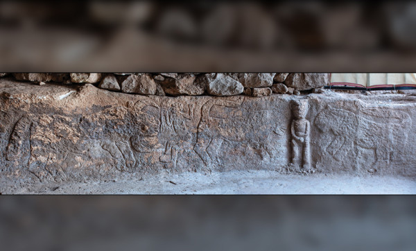 Relief Tertua di Turki Berusia 11.000 Tahun, Ada Patung Pria Memegang Lingga Diapit Macan Tutul