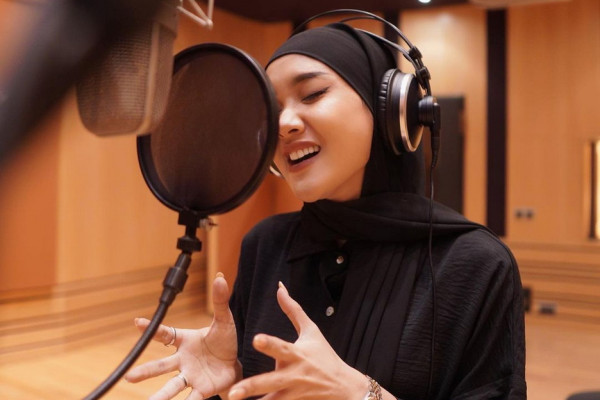 6 Artis Indonesia yang Menikah Muda namun Berakhir Cerai, Nomor 5 Mengejutkan