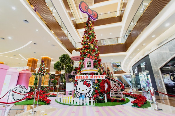 Gemerlap Akhir Tahun di Pacific Place Mall