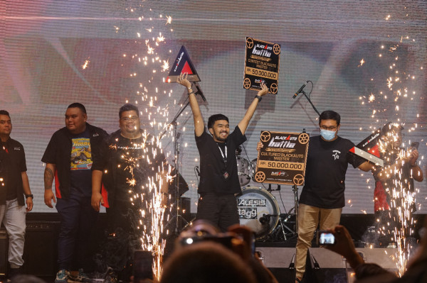 Puluhan Mobil Modifikasi Berebut Gelar Master di Final BlackAuto Battle 2022