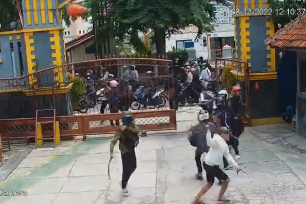 Garang saat Serang SMK 3 Semarang, 4 Pelajar SMK 10 Menangis Ditangkap Polisi