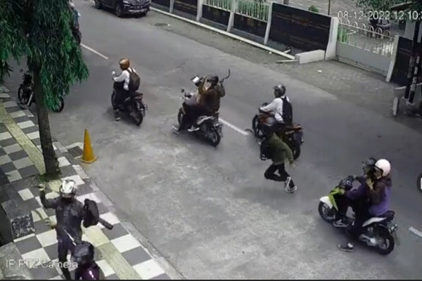 Garang saat Serang SMK 3 Semarang, 4 Pelajar SMK 10 Menangis Ditangkap Polisi