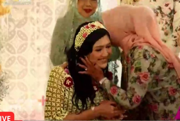 Potret Acara Siraman Erina Gudono yang Dihadiri Istri Paku Alam X 