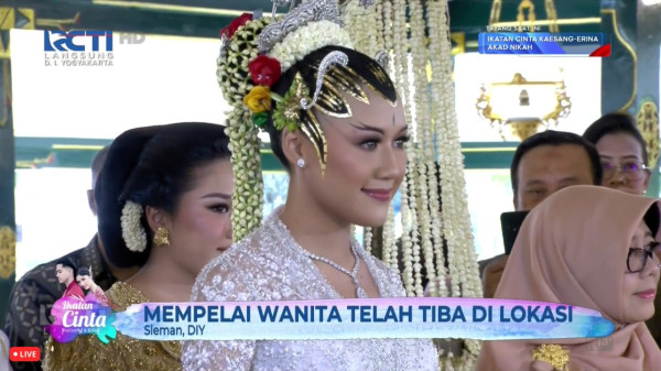 Resmi Menikah dengan Kaesang, Ini Potret Cantik Erina Gudono yang Pakai Paes Khas Jogja