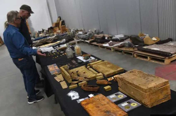 Celana Panjang Jins Termahal, Berusia 165 Tahun Dijual Rp1,8 Miliar