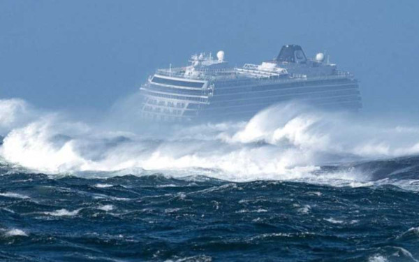 Fenomena Rogue Wave, Gelombang Raksasa Misterius yang Mematikan