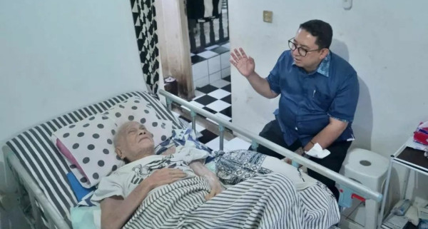 Profil Remy Sylado Sastrawan Indonesia yang Meninggal di Usia 77 Tahun