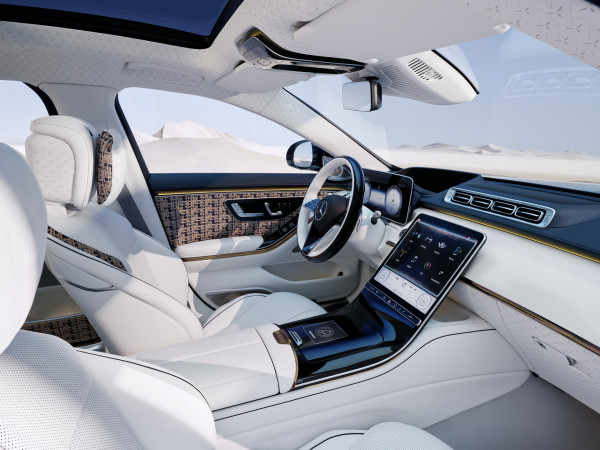 Cuma 150 Unit, Mercedes-Maybach S680 Haute Voiture Incar Orang Kaya yang Paham Fashion