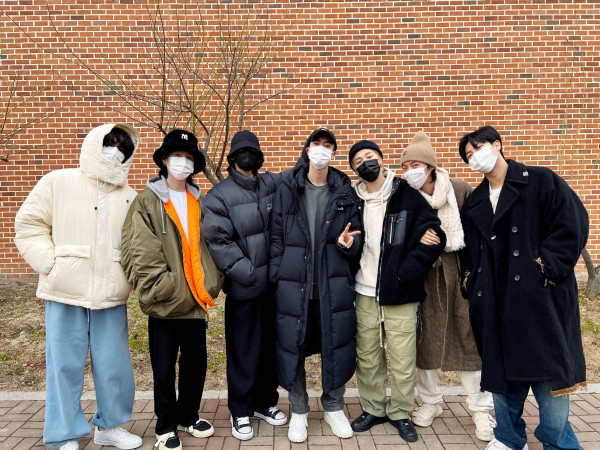 Potret Anggota BTS Antar Jin Daftar Wajib Militer, Bikin ARMY Nangis
