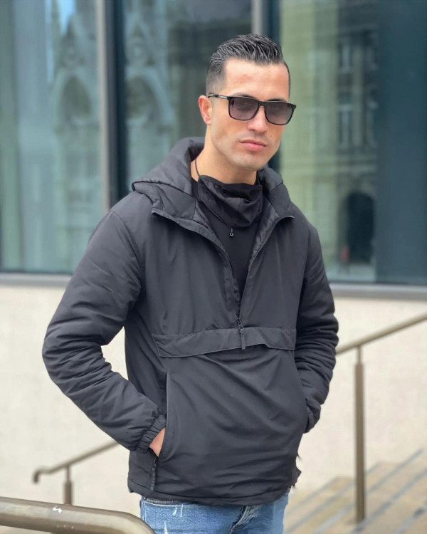 Viral! Tukang Bangunan Mirip Ronaldo, Sering Diajak Kencan Banyak Wanita