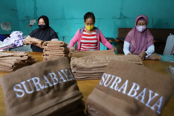 Wali Kota Eri Cahyadi Sukses Dongkrak Pertumbuhan Ekonomi Surabaya melalui Program Ekonomi Kerakyatan