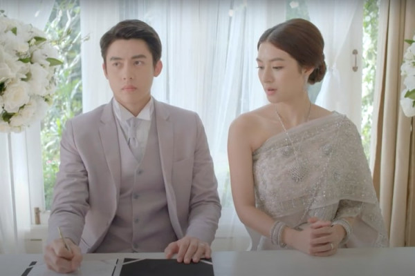 5 Drama Thailand yang Dibintangi Mark Prin Suparat