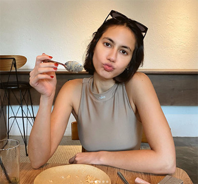 5 Potret Pevita Pearce dengan Gaya Rambut Baru, Banjir Pujian