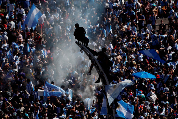 Lautan Manusia di Buenos Aires Rayakan Sukses Argentina Juara Piala Dunia 2022