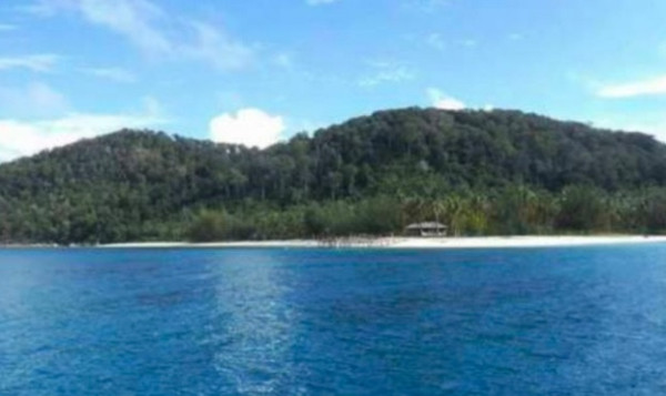 10 Pulau Kecil di Indonesia yang Cocok untuk Healing, Nomor 8 Bisa Dijadikan Lokasi Kemah
