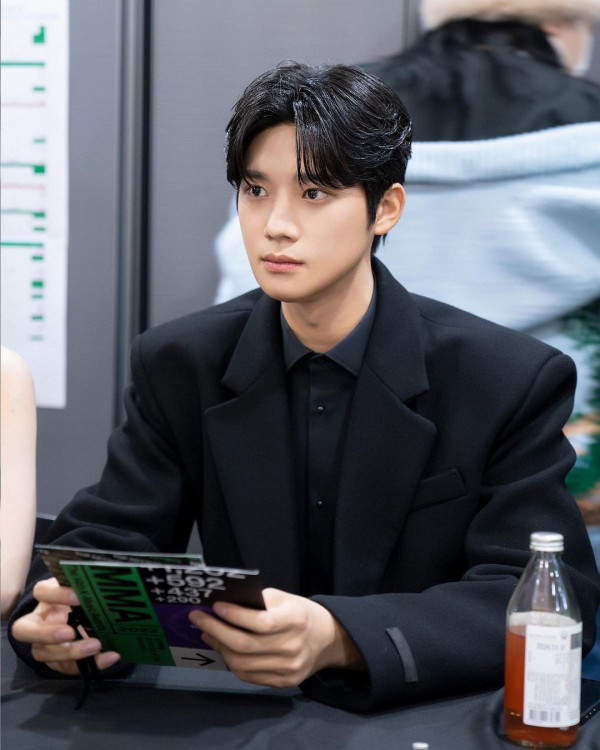 5 Aktor Korea yang Punya Tinggi Nyaris 2 Meter, Menjulang dan Ganteng