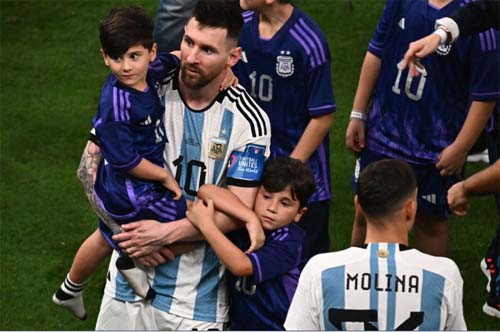 5 Potret Keseruan Keluarga Lionel Messi Rayakan Kemenangan Argentina di Final Piala Dunia 2022