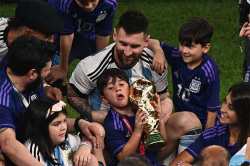 5 Potret Keseruan Keluarga Lionel Messi Rayakan Kemenangan Argentina di Final Piala Dunia 2022