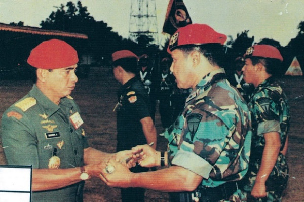 Dulu Makelar Karcis Bioskop, Siapa Sangka Sosok Ini Jadi Jenderal Kopassus dan Keluarga Presiden