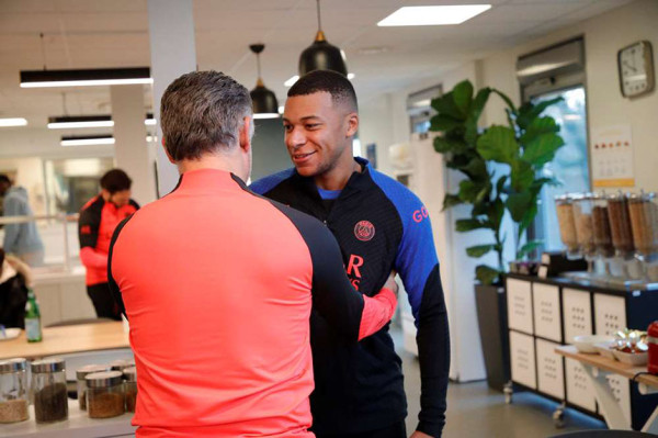 Tepis Rumor Hengkang, PSG Pamer Foto Kylian Mbappe Kembali ke Kamp Pelatihan