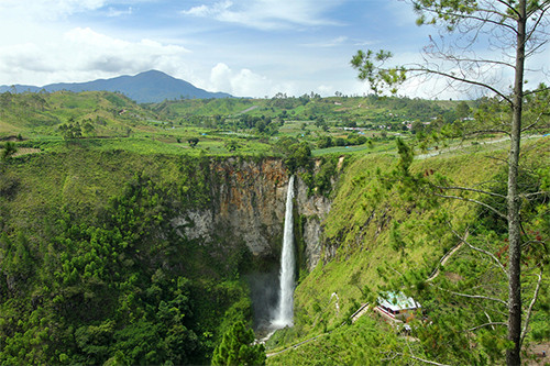 10 Rekomendasi Spot Liburan yang Memanjakan Mata di Sumatera Utara