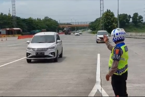 Tol Cipali Mulai Dipadati Kendaraan Jelang Libur Nataru