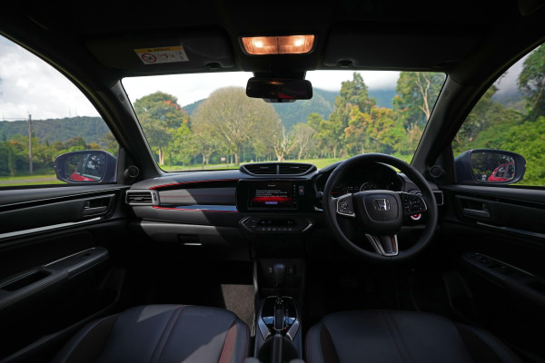 Test Drive Honda WR-V, Ini Fitur Canggih yang Cocok untuk Kaum Hawa