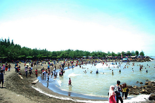 7 Wisata Pantai di Semarang, Nomor 5 Unik Tak Memiliki Pasir
