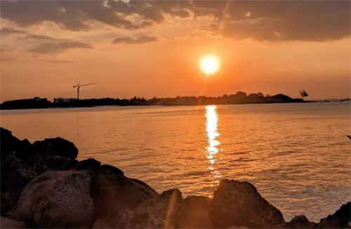 7 Wisata Pantai di Semarang, Nomor 5 Unik Tak Memiliki Pasir