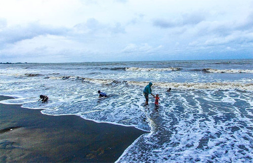 7 Wisata Pantai di Semarang, Nomor 5 Unik Tak Memiliki Pasir