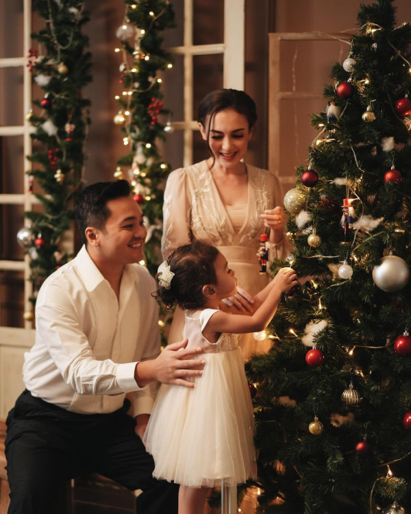 5 Artis Indonesia yang Bersiap Sambut Natal 2022, dari Sandra Dewi hingga Gisel