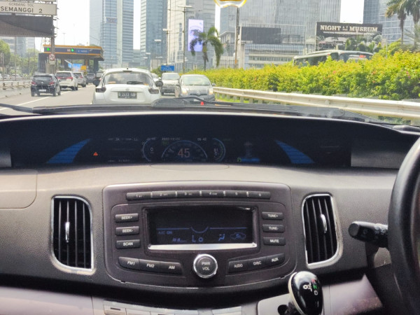 Taksi Listrik Blue Bird BYD e6 Ini Sudah Melaju 500.000 Km, Bagaimana Rasanya?