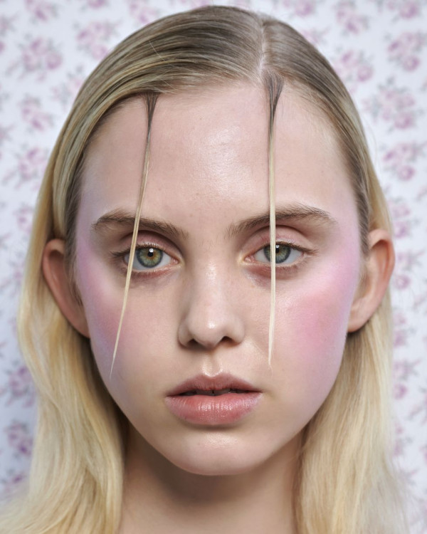 5 Inspirasi Makeup Look Natural untuk Rayakan Natal, Nomor 4 Cocok untuk Pemilik Kulit Kecoklatan