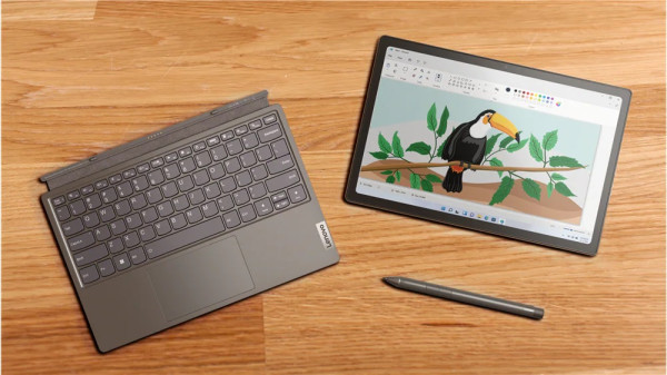 Ini Spesifikasi dan Perbedaan Laptop Lenovo IdeaPad Duet 5 12IAU7