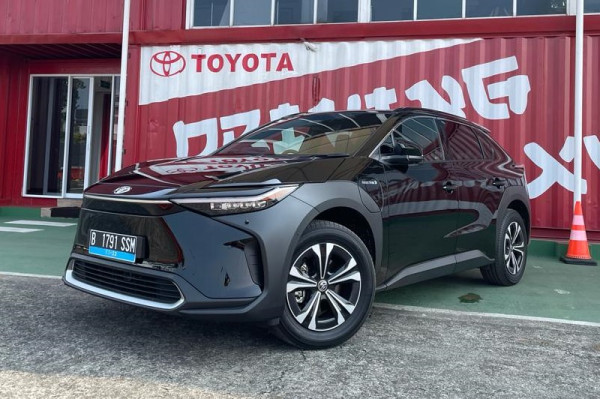 Kaleidoskop Otomotif : 9 Mobil Listrik yang Setrum Indonesia di 2022