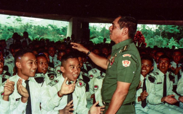 Hebat! Bocah Penggembala Kambing Ini Tembus Akmil, Melesat Jadi Jenderal Bintang 4