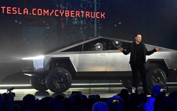 Tesla Roadster dan Cybertruck, Mobil Listrik yang Paling Ditunggu di Dunia