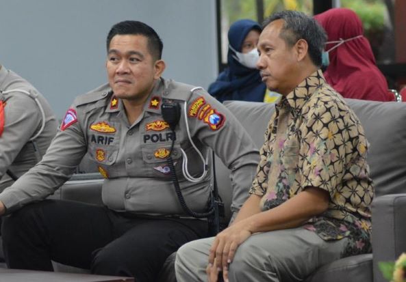 ITTelkom Surabaya Launching Motor Listrik, Primadona Transportasi Masa Depan